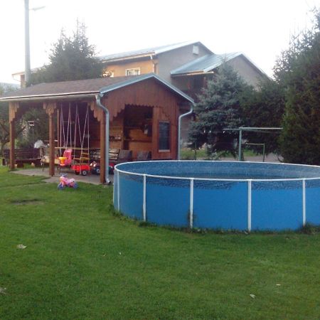 Ubytovani V Mladych Bukach Mlade Buky Exterior photo