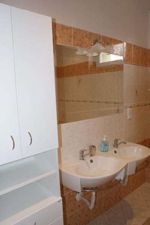 Ubytovani V Mladych Bukach Mlade Buky Room photo